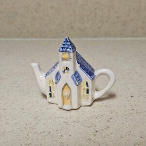 Vintage - 1997 Red Rose Mini Teapots Lot Roseville - Church